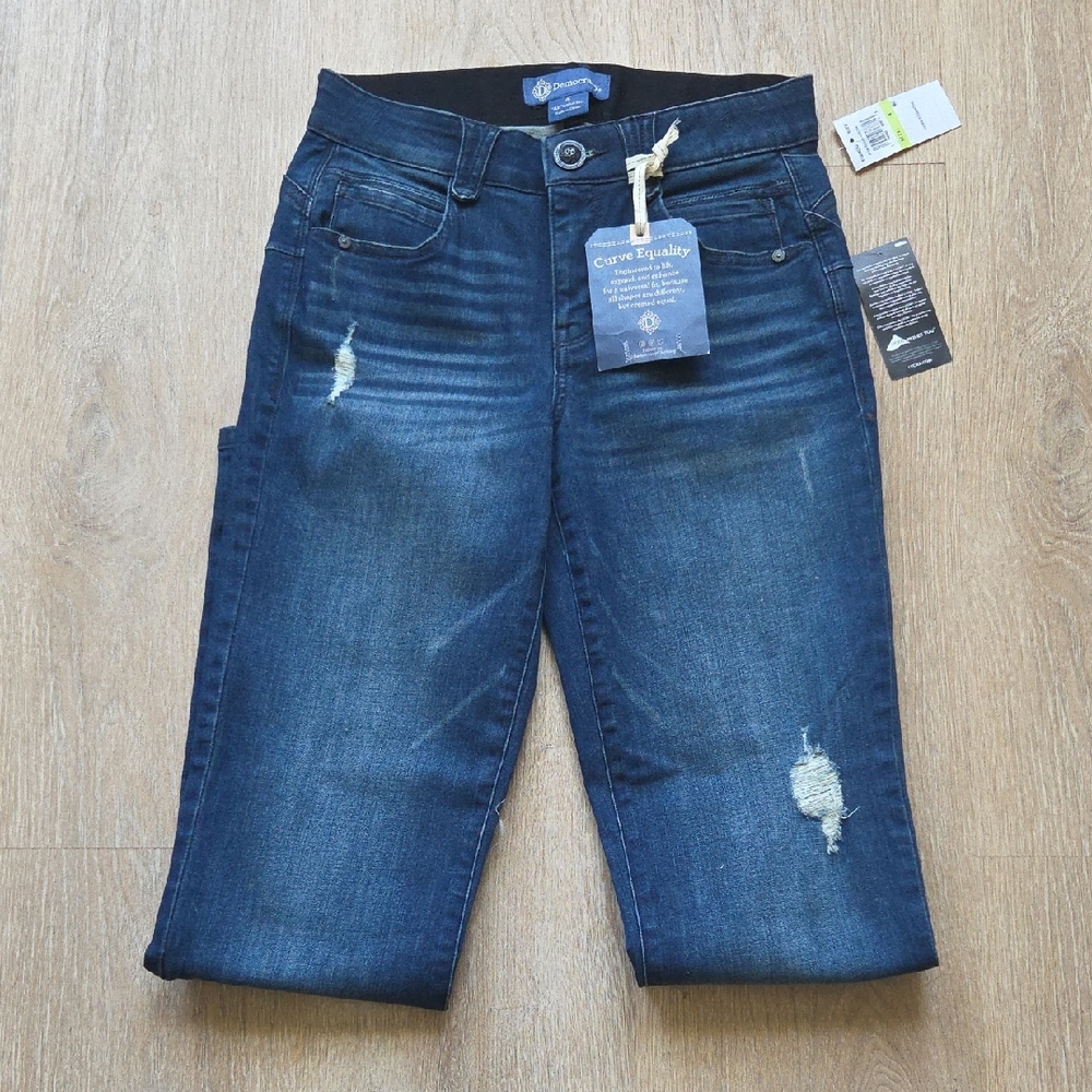✨️NWT Democracy "AB" solution Straight Leg Slimming Denim Size 4